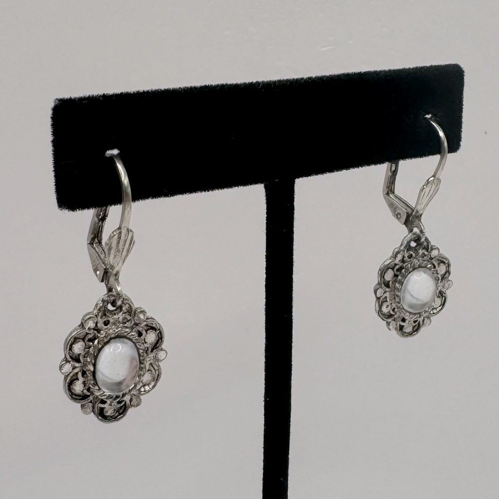 VINTAGE Silver-Tone Glass Cameo Dangle Earrings